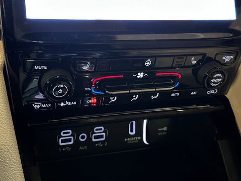 Used 2022 Jeep Grand Cherokee Limited 4xe image 20