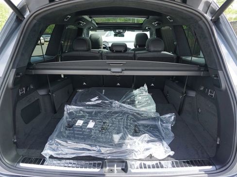 New 2026 Mercedes-Benz GLS 580 4MATIC image 25