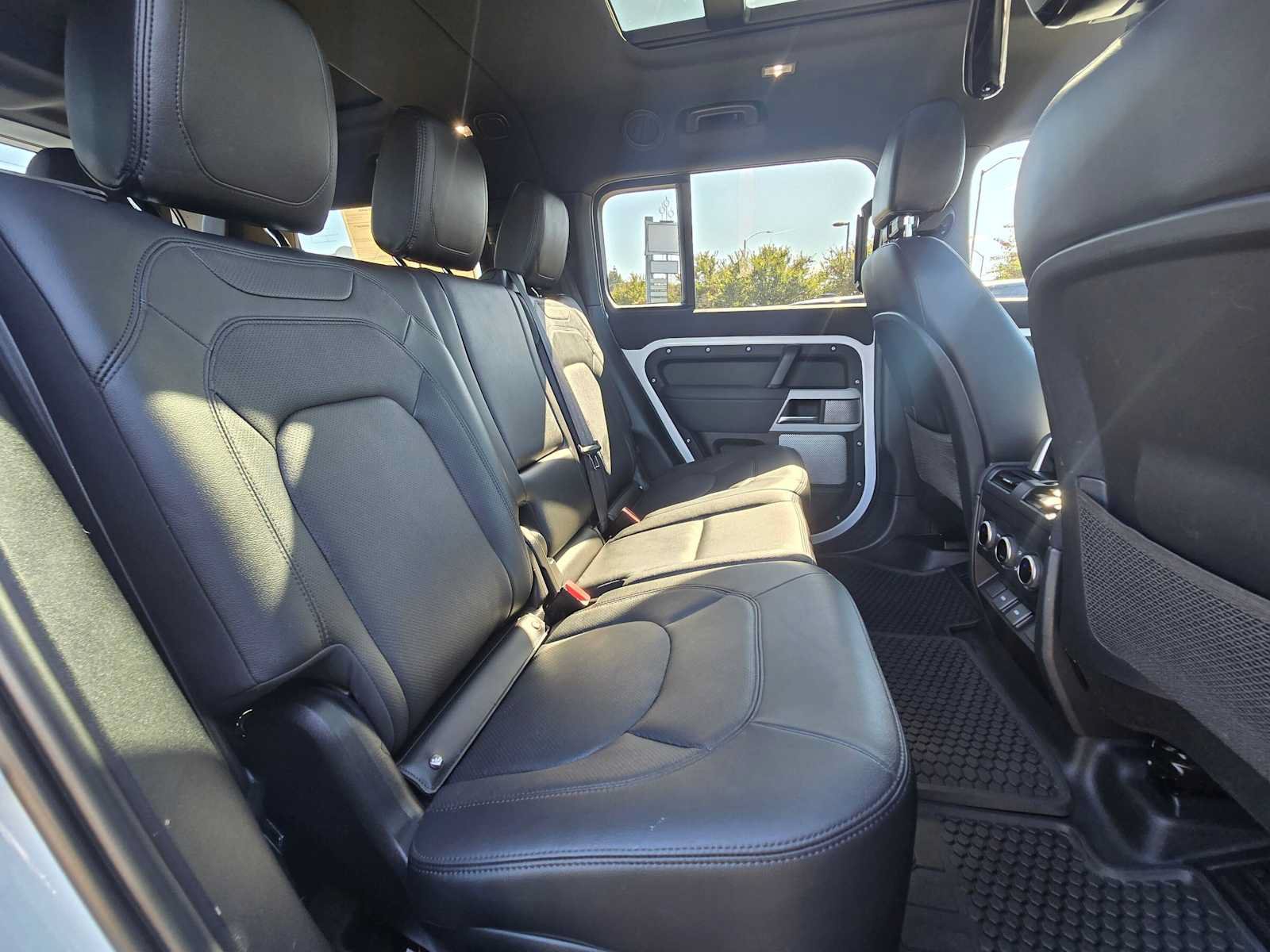 Used 2023 Land Rover Defender 130 SE AWD/4WD image 12