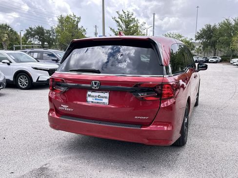 Used 2024 Honda Odyssey Sport image 6