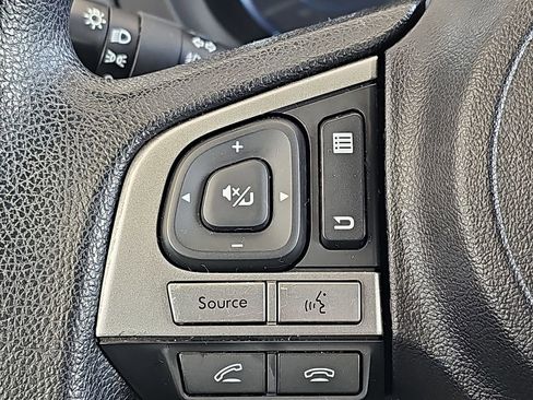 Used 2017 Subaru Forester 2.5i Premium AWD/4WD image 22