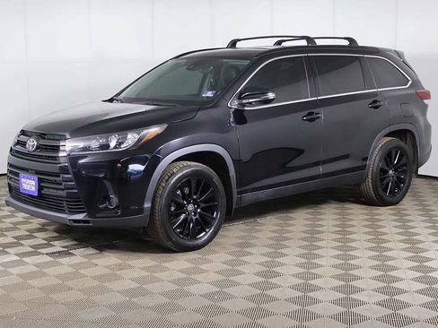 Used 2019 Toyota Highlander SE AWD/4WD image 10