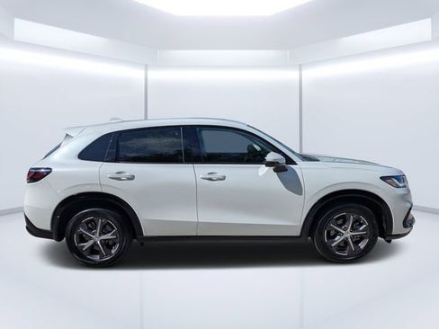 Certified 2024 Honda HR-V EX-L image 2