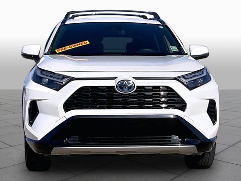Used 2022 Toyota RAV4 SE AWD/4WD image 4