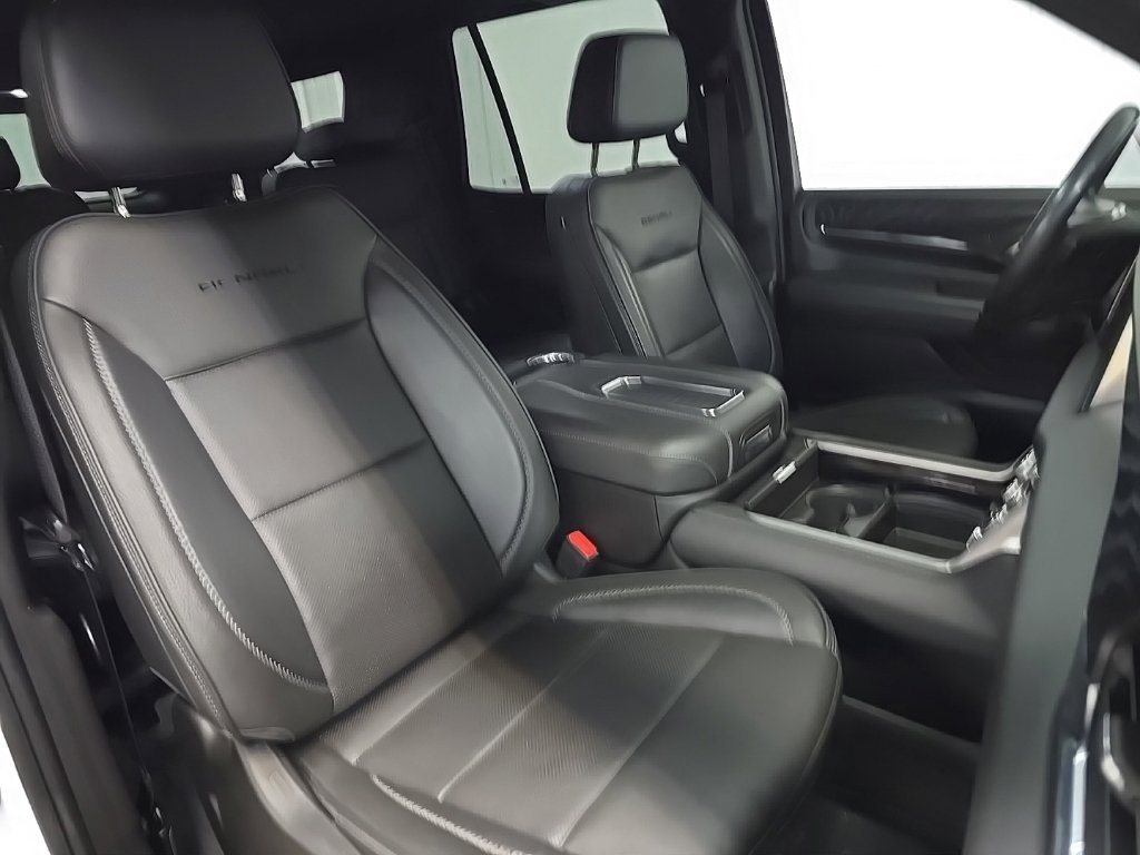 Used 2022 GMC Yukon Denali AWD/4WD image 16