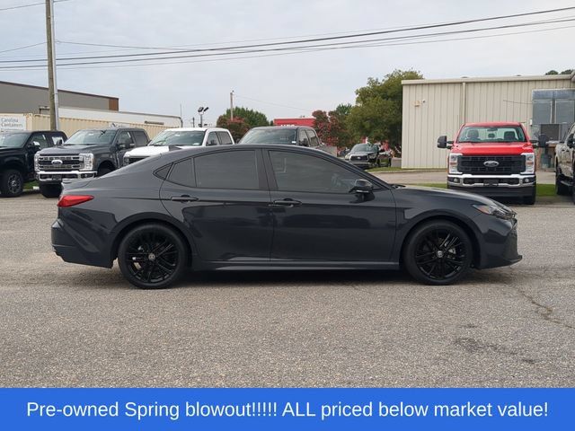 Used 2025 Toyota Camry SE FWD image 14
