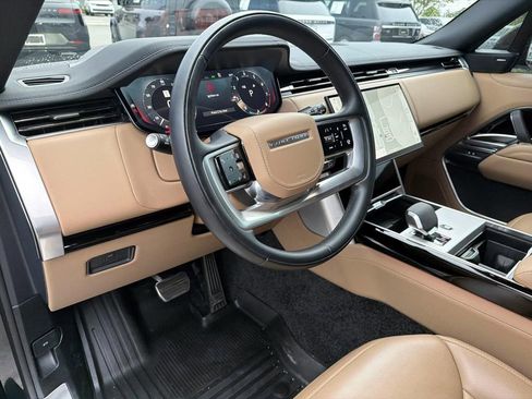 Used 2025 Land Rover Range Rover Long Wheelbase SE AWD/4WD image 21