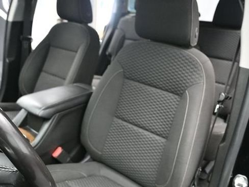 Used 2019 GMC Acadia SLE AWD/4WD image 31