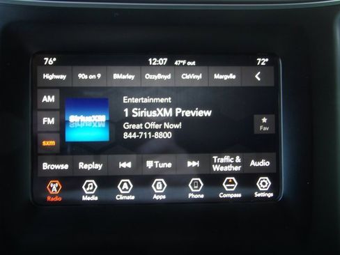 Used 2019 Jeep Cherokee Latitude Plus w/ Comfort/Convenience Group image 28