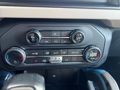 Used 2021 Ford Bronco Wildtrak image 18