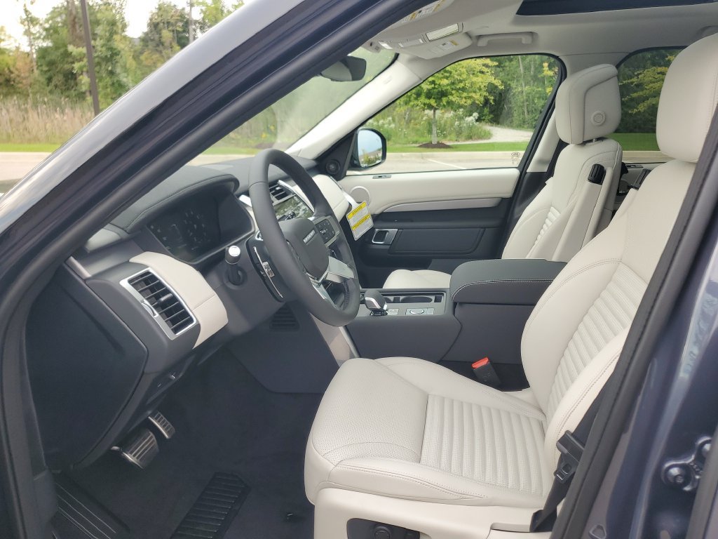 New 2026 Land Rover Discovery Dynamic SE AWD/4WD image 12