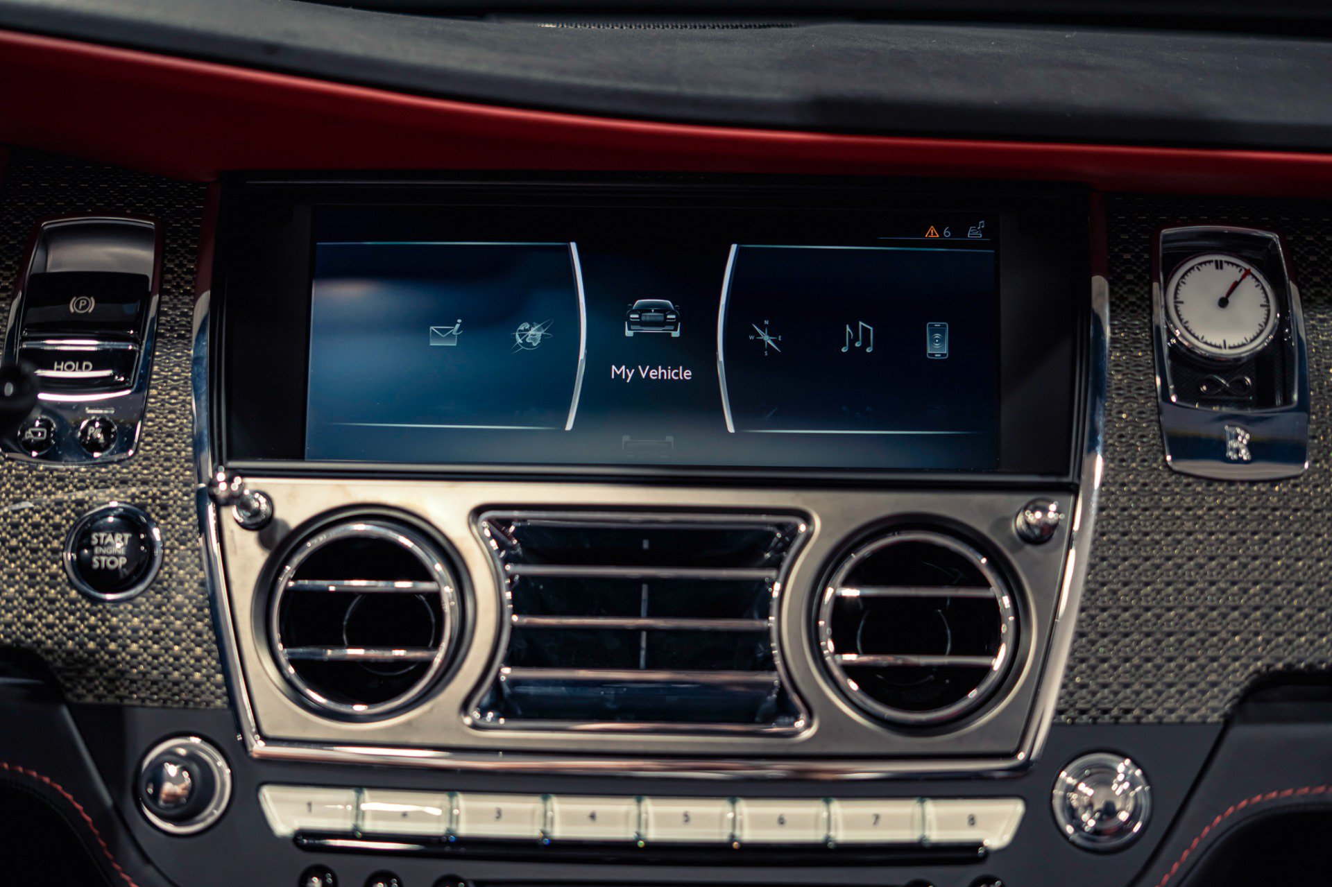 Used 2019 Rolls-Royce Dawn RWD image 18