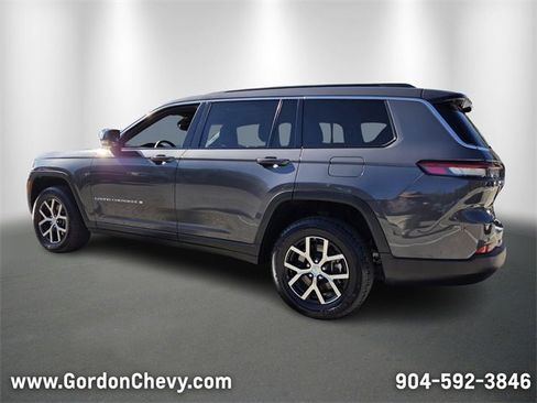 Used 2024 Jeep Grand Cherokee L Limited w/ Luxury Tech Group II image 3