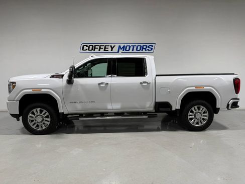 Used 2021 GMC Sierra 3500 Denali AWD/4WD image 3