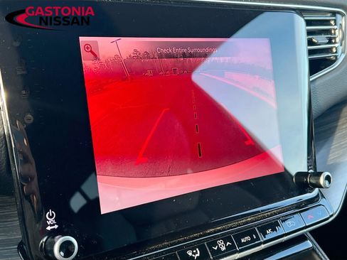 Used 2024 Jeep Wagoneer Series II w/ Flexible Seating Group image 18