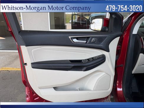 Used 2018 Ford Edge Titanium w/ Equipment Group 301A FWD image 11