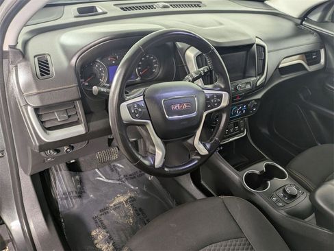 Used 2020 GMC Terrain SLE w/ Driver Convenience Package image 9