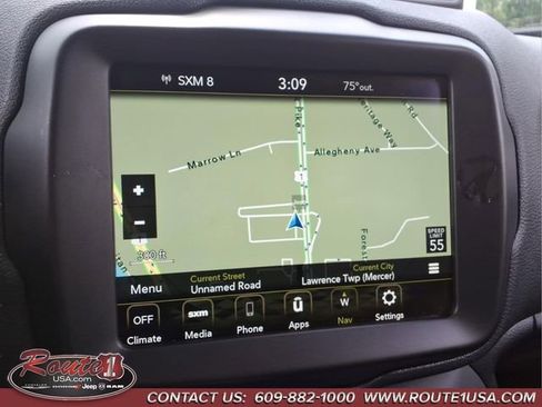 Used 2023 Jeep Renegade Latitude AWD/4WD image 34