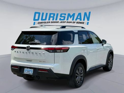 Used 2023 Nissan Pathfinder SV w/ SV Premium Package AWD/4WD image 2
