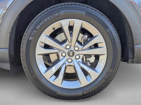 Used 2022 Ford Explorer XLT w/ Equipment Group 202A image 24