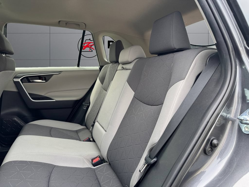 Certified 2021 Toyota RAV4 XLE w/ Convenience Package AWD/4WD image 18