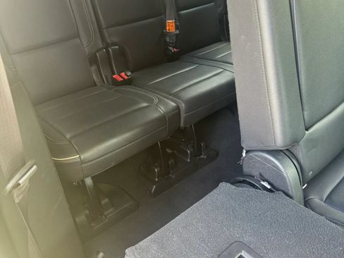 Used 2021 GMC Yukon XL SLT RWD image 24