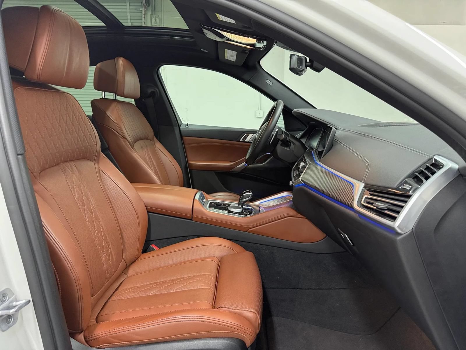 Used 2023 BMW X6 xDrive40i w/ M Sport Package AWD/4WD image 14