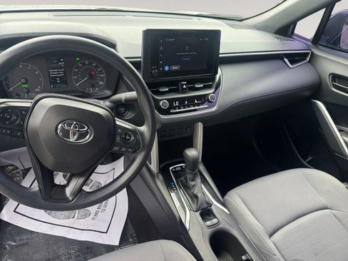 Used 2024 Toyota Corolla Cross AWD Hybrid image 10