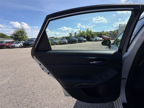 Used 2021 Toyota Avalon XLE FWD image 24