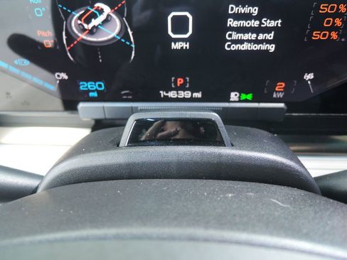 Used 2024 GMC Hummer EV 3X w/ LPO, Illumination Package image 15