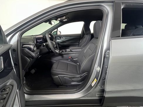 New 2025 Chevrolet Blazer EV LT w/ Midnight/Sport Edition image 17