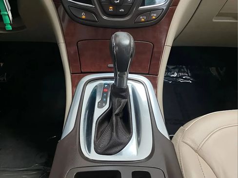 Used 2016 Buick Regal FWD image 22