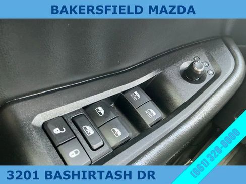 Used 2023 Jeep Grand Cherokee L Laredo image 26