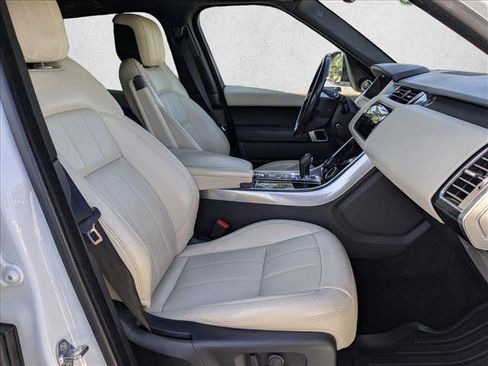 Used 2020 Land Rover Range Rover Sport HSE image 17
