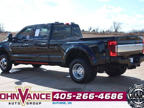 Used 2022 Ford F350 Platinum image 7