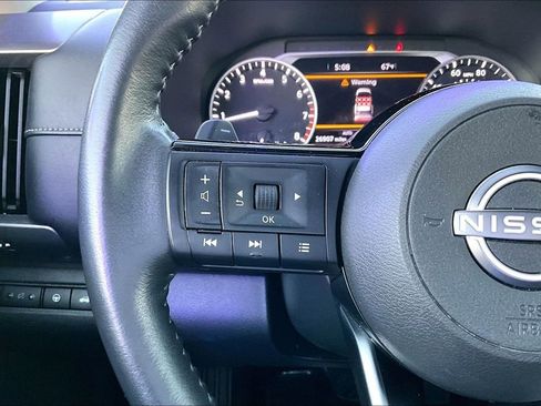 Used 2022 Nissan Pathfinder SL image 24