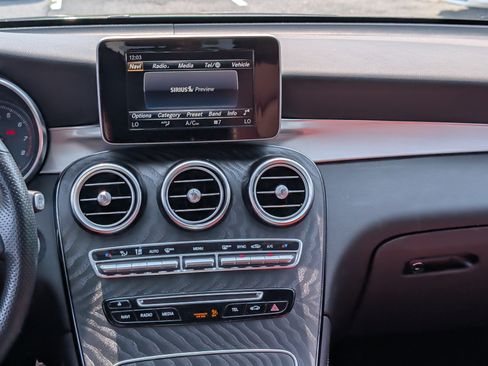 Used 2019 Mercedes-Benz GLC 300 4MATIC Coupe image 17