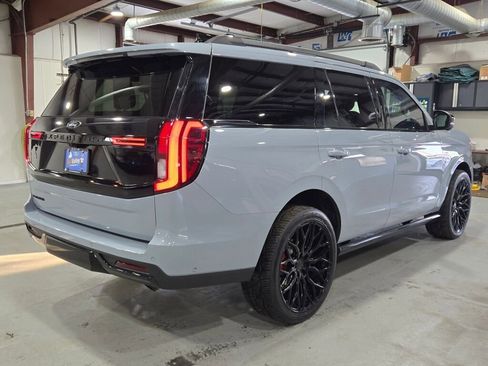 Used 2025 Ford Expedition Platinum w/ Stealth Performance Package image 18