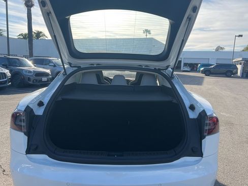 Used 2015 Tesla Model S 70 image 10