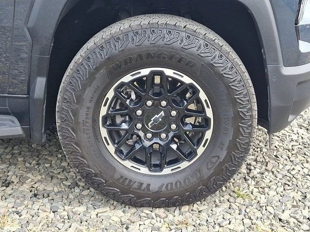 Used 2026 Chevrolet Silverado EV Trail Boss AWD/4WD image 27