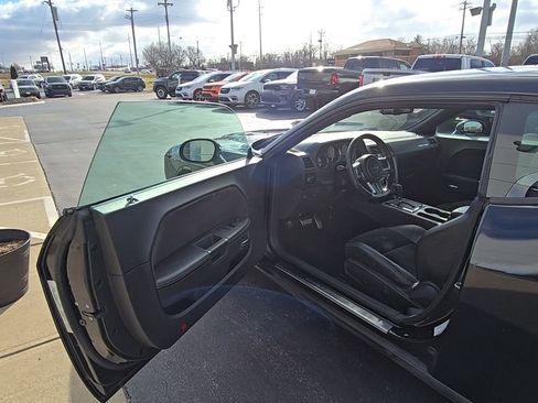 Used 2012 Dodge Challenger SRT8 w/ Premium Sound Group image 14