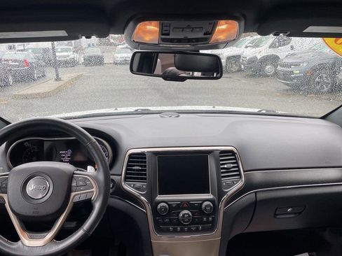 Used 2016 Jeep Grand Cherokee Limited image 10