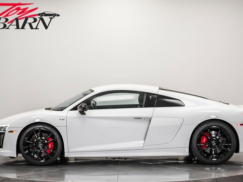 Used 2018 Audi R8 V10 image 2