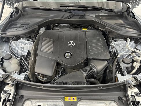 Used 2023 Mercedes-Benz GLC 300 4MATIC image 29