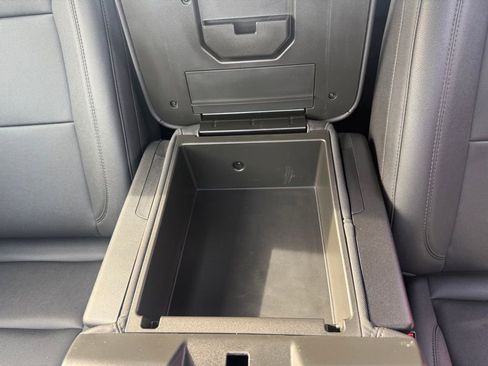 Used 2024 Chevrolet Silverado 1500 W/T image 31