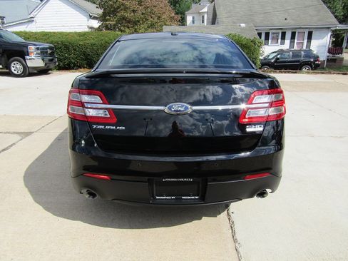 Used 2018 Ford Taurus SHO w/ Driver Assist Package image 4