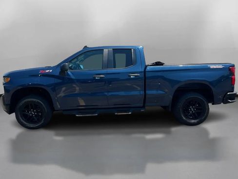 Used 2019 Chevrolet Silverado 1500 Custom Trail Boss w/ Custom Convenience Package AWD/4WD image 15