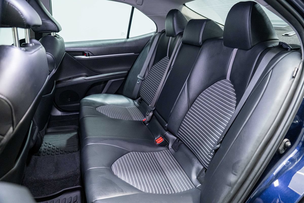 Used 2022 Toyota Camry SE FWD image 14