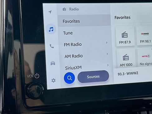 Used 2023 Toyota Corolla SE image 25
