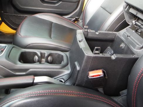 Used 2021 Jeep Wrangler Unlimited Rubicon w/ Dual Top Group AWD/4WD image 19